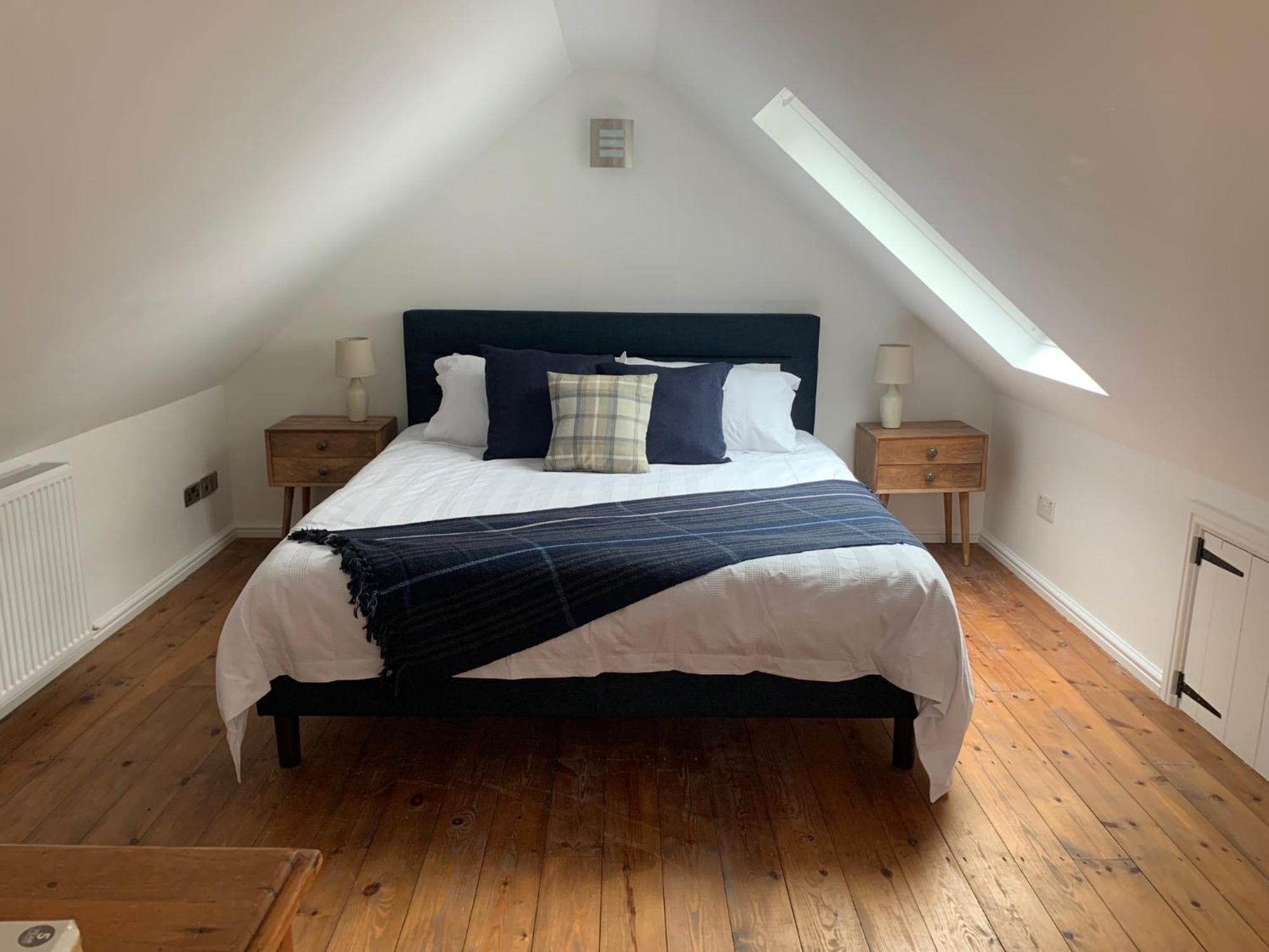 Y Stabl, Llanrhidian, Gower *